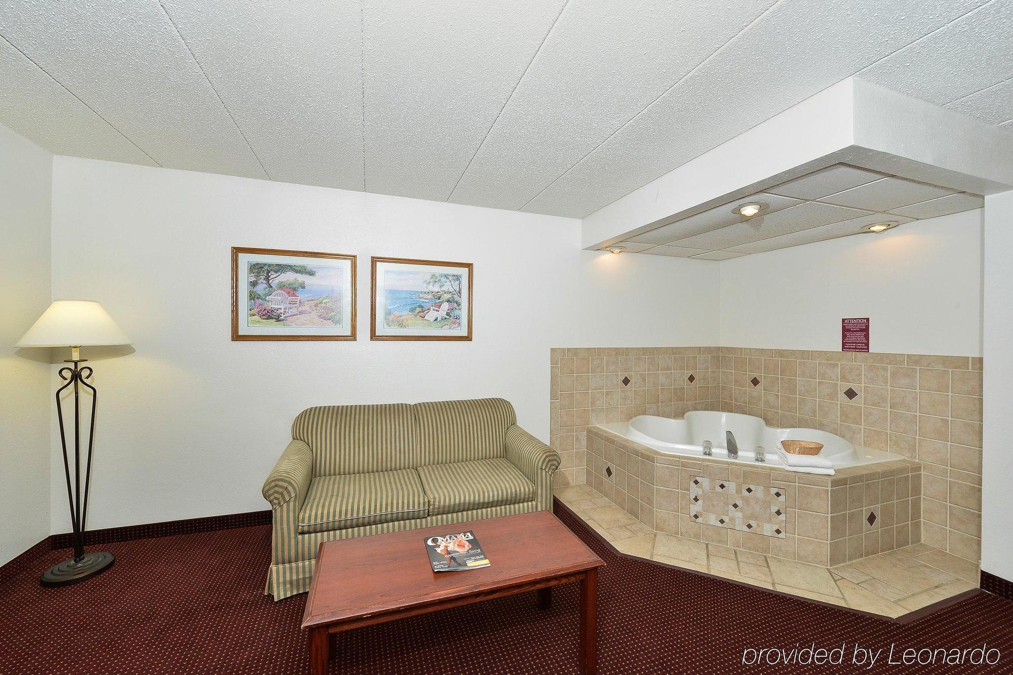 Americas Best Value Inn - Omaha Exterior photo